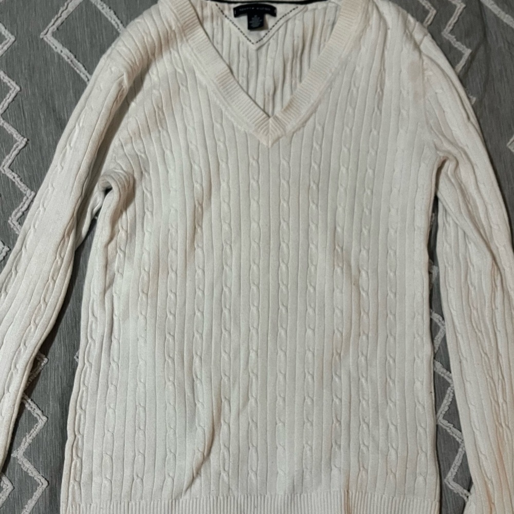 White Cable Knit V-Neck Sweater